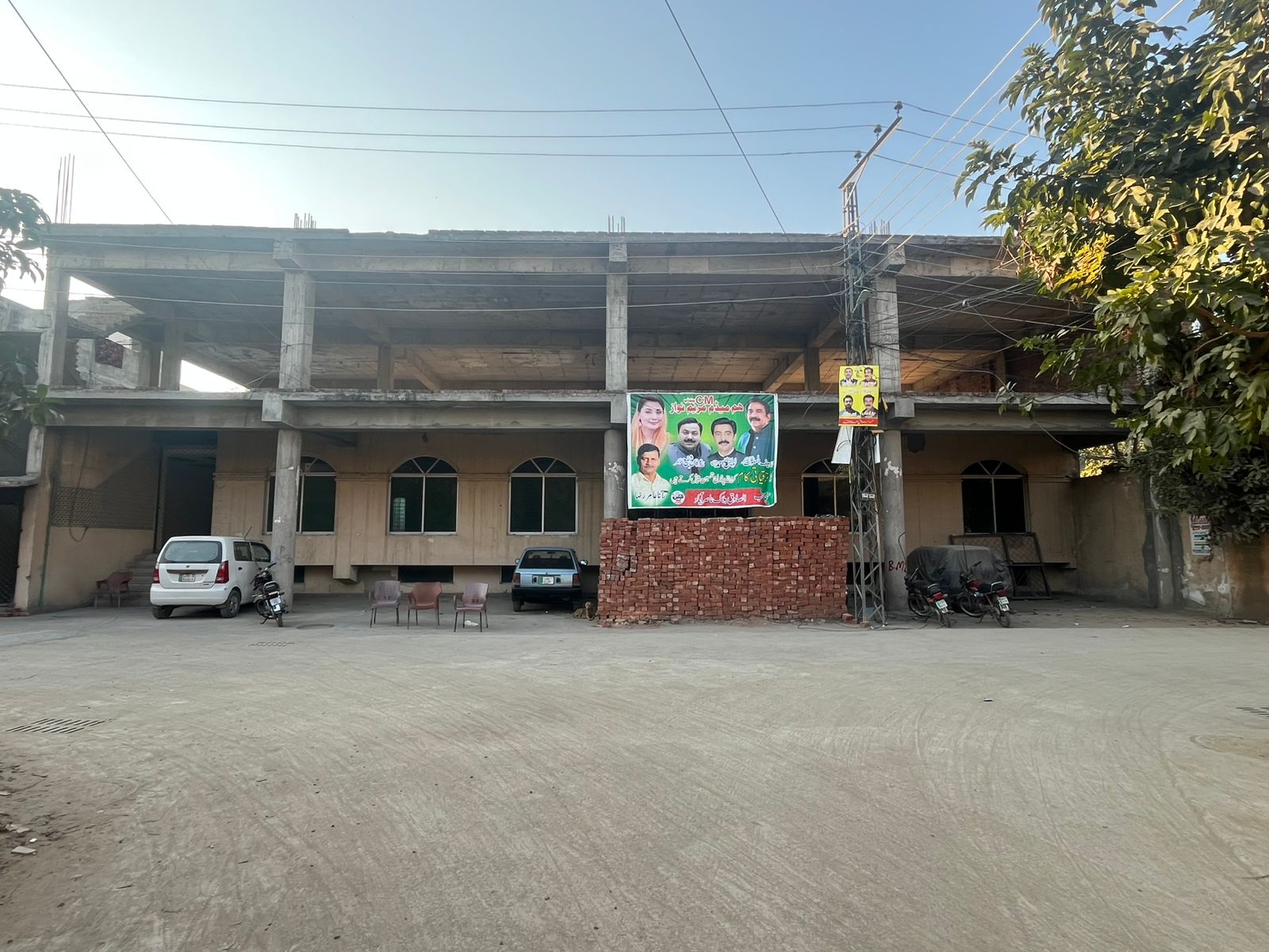 Commercial 2 Kanal Double story apartment